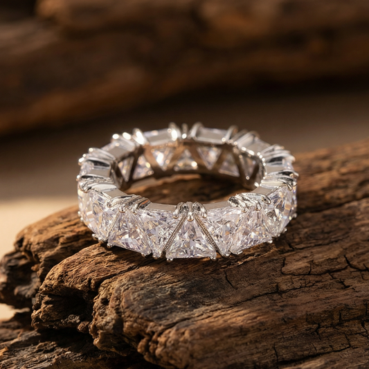 Vintage Silver Triangular Stone Eternity Ring