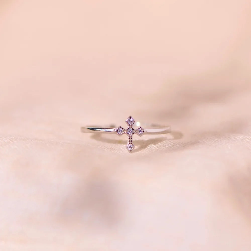 God's Love - Teardrop Cross Ring
